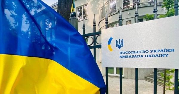 Україна планує заснувати нові консульства в Словаччині та Румунії.